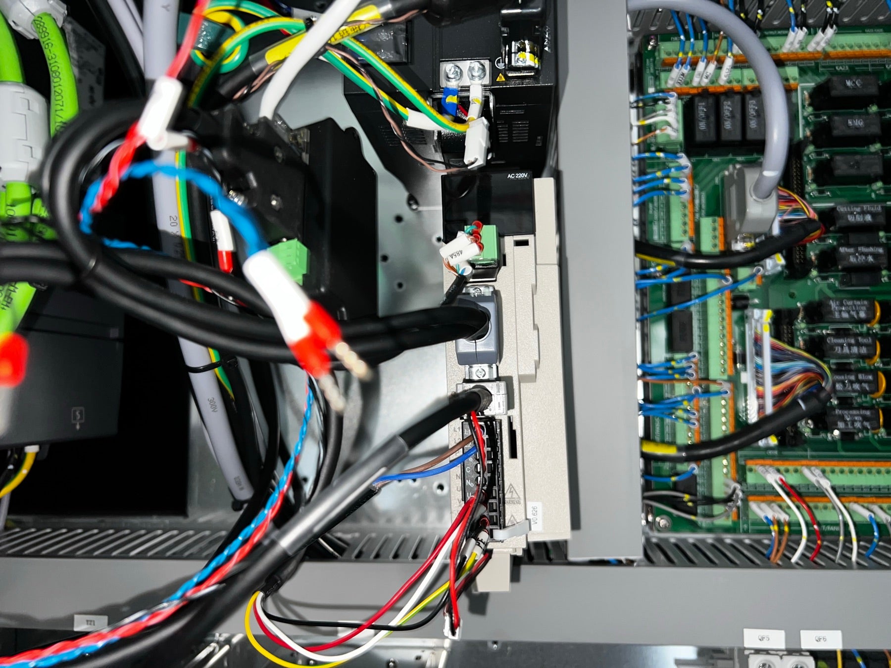 Real CNC electrical cabinet wiring for an external rotary axis retrofit